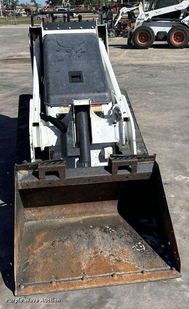image for item MV9266 2019 Bobcat MT85 compact utility loader