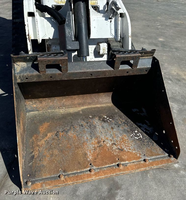 image for item MV9266 2019 Bobcat MT85 compact utility loader