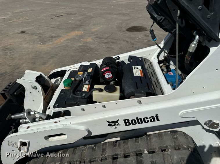 image for item MV9266 2019 Bobcat MT85 compact utility loader