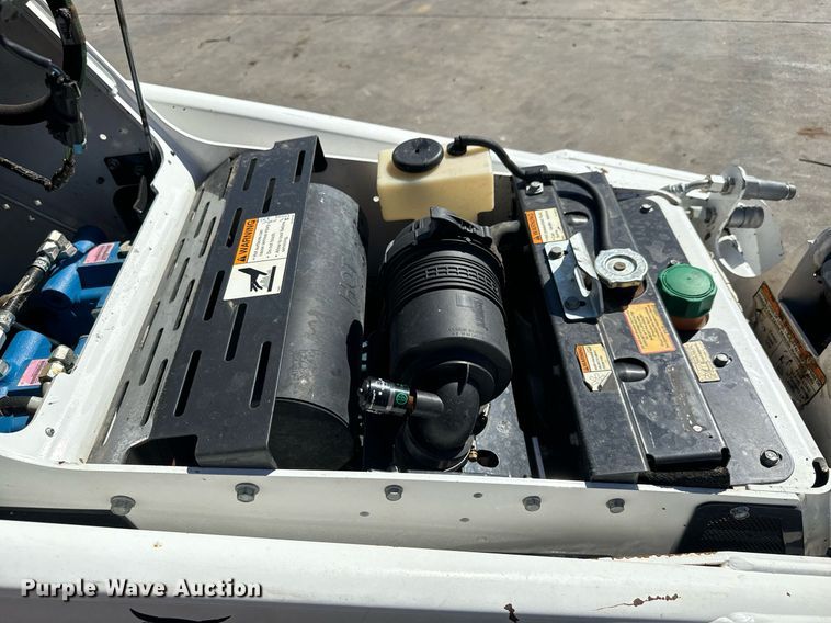 image for item MV9266 2019 Bobcat MT85 compact utility loader