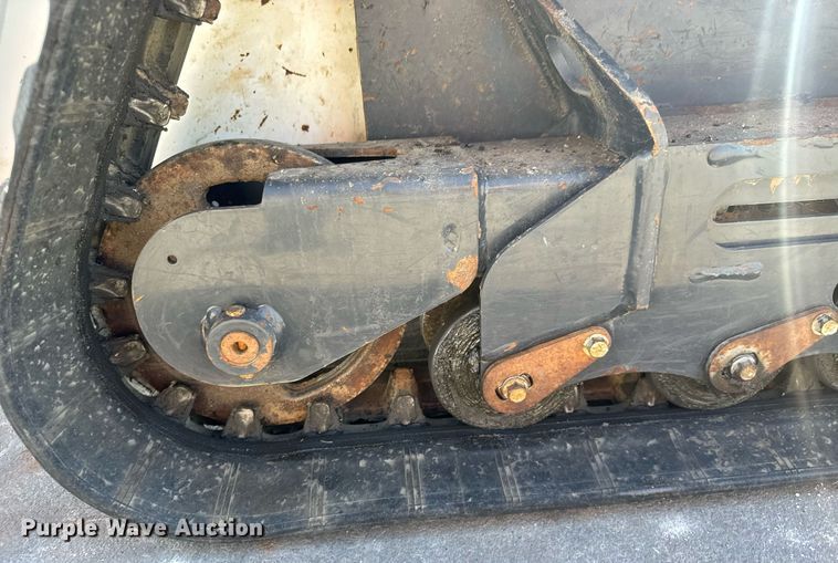 image for item MV9266 2019 Bobcat MT85 compact utility loader