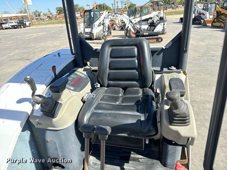 image for item MV9267 2008 Bobcat  329G mini excavator