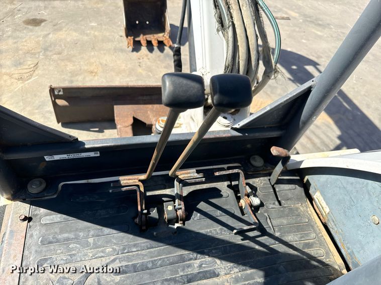 image for item MV9267 2008 Bobcat  329G mini excavator