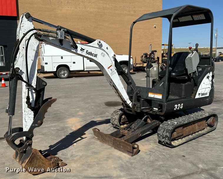 image for item MV9269 2014 Bobcat 324M mini excavator