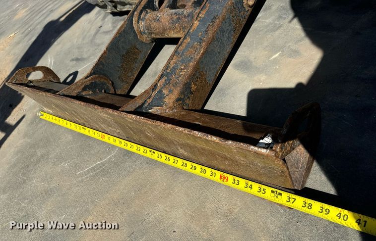 image for item MV9269 2014 Bobcat 324M mini excavator