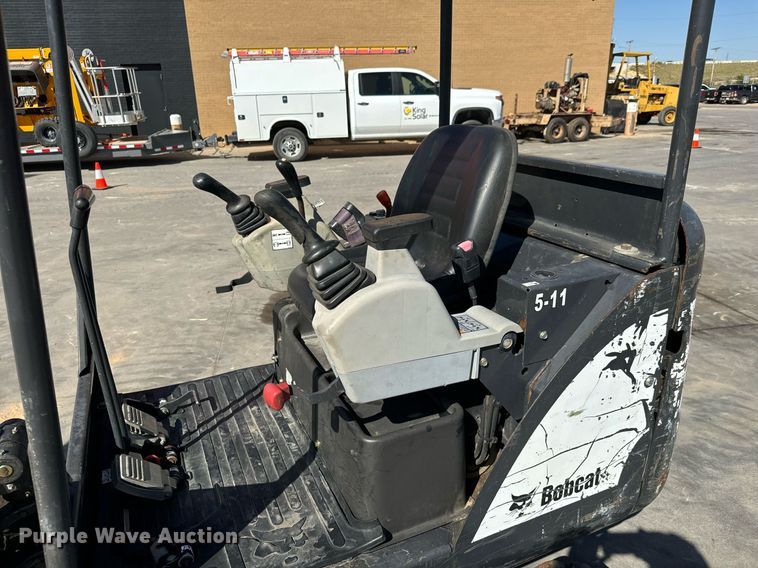 image for item MV9269 2014 Bobcat 324M mini excavator