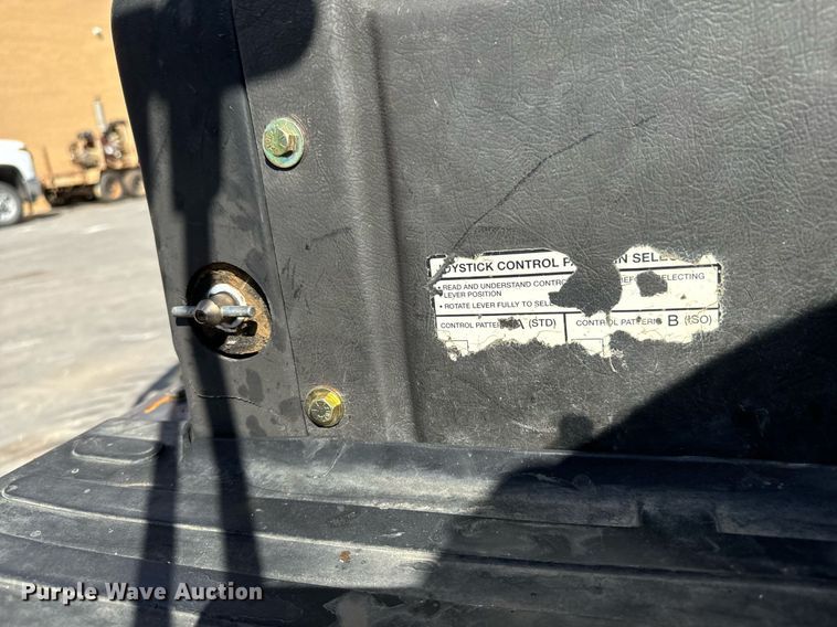 image for item MV9269 2014 Bobcat 324M mini excavator