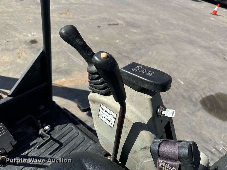 image for item MV9269 2014 Bobcat 324M mini excavator