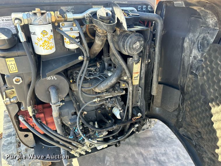 image for item MV9269 2014 Bobcat 324M mini excavator