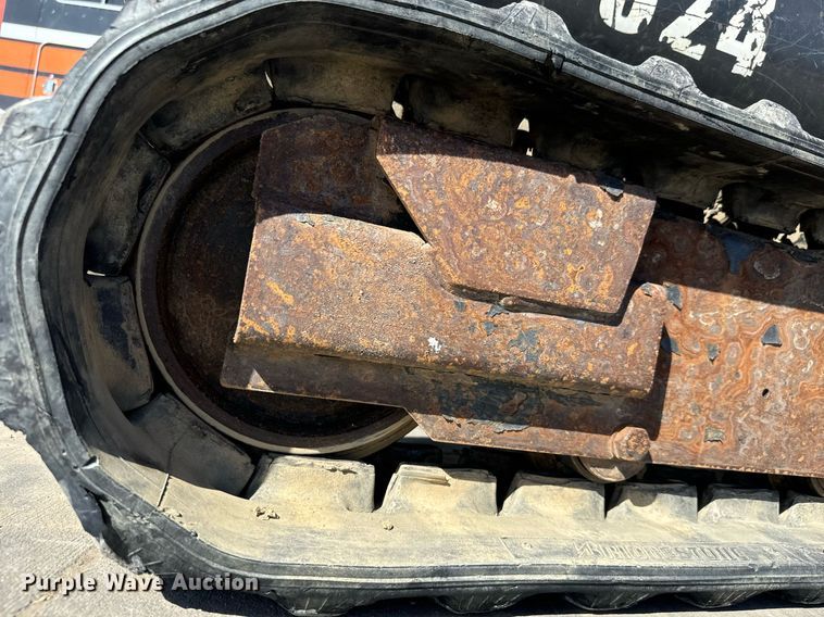 image for item MV9269 2014 Bobcat 324M mini excavator