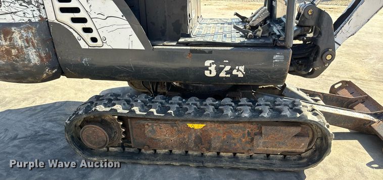 image for item MV9269 2014 Bobcat 324M mini excavator