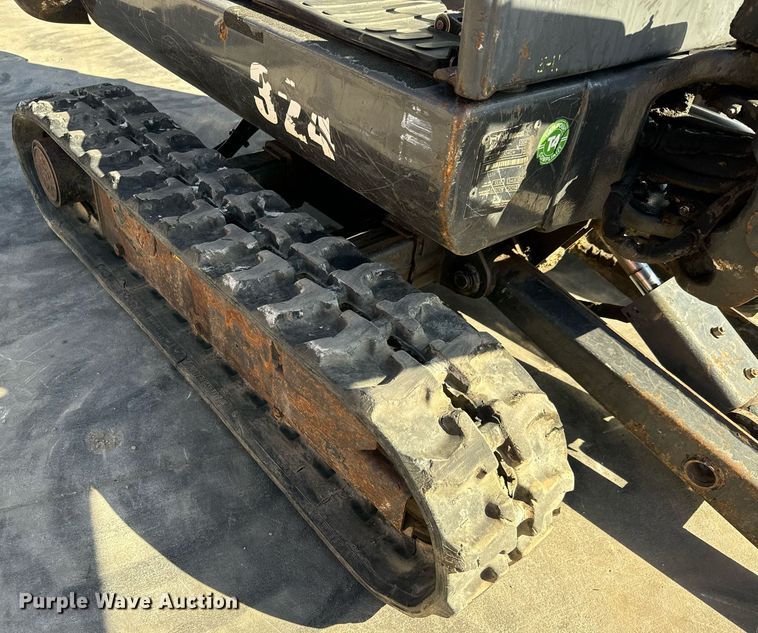 image for item MV9269 2014 Bobcat 324M mini excavator