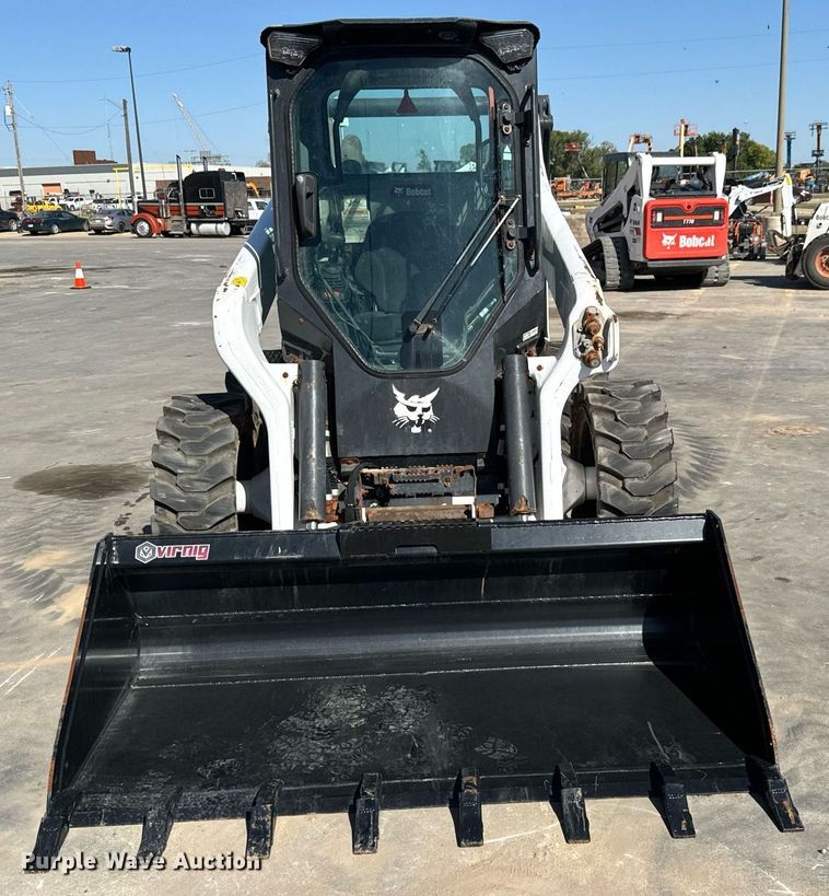 image for item MV9270 2022 Bobcat  S76 skid steer loader