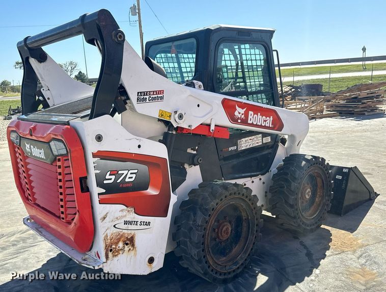 image for item MV9270 2022 Bobcat  S76 skid steer loader