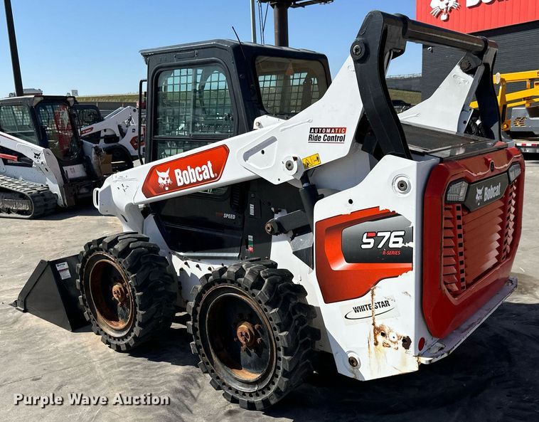 image for item MV9270 2022 Bobcat  S76 skid steer loader