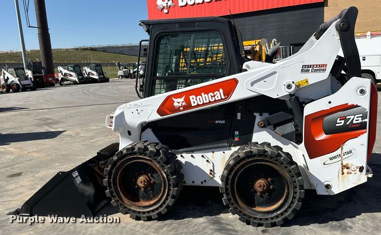 image for item MV9270 2022 Bobcat  S76 skid steer loader