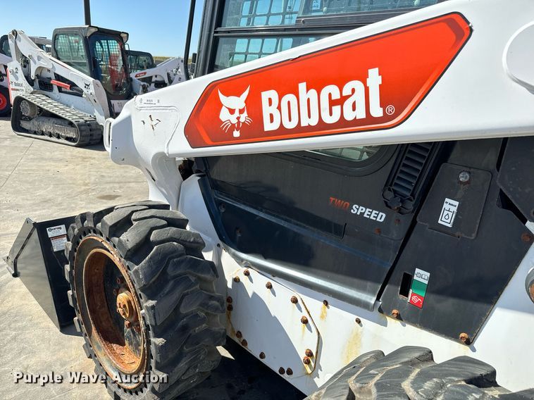 image for item MV9270 2022 Bobcat  S76 skid steer loader