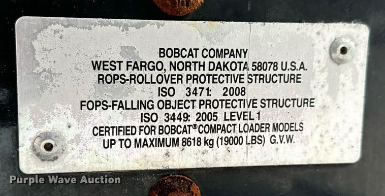 image for item MV9270 2022 Bobcat  S76 skid steer loader