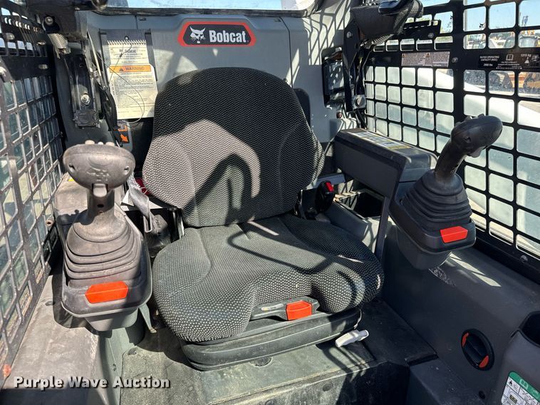 image for item MV9270 2022 Bobcat  S76 skid steer loader