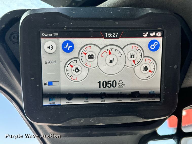 image for item MV9270 2022 Bobcat  S76 skid steer loader