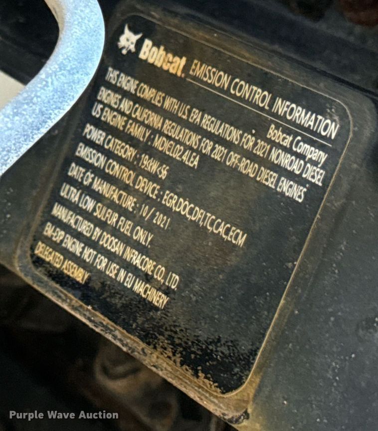 image for item MV9270 2022 Bobcat  S76 skid steer loader