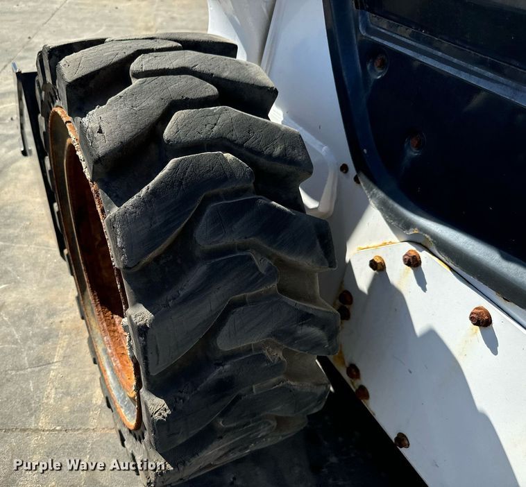 image for item MV9270 2022 Bobcat  S76 skid steer loader