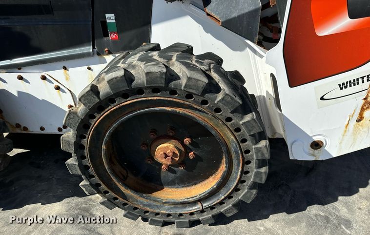 image for item MV9270 2022 Bobcat  S76 skid steer loader