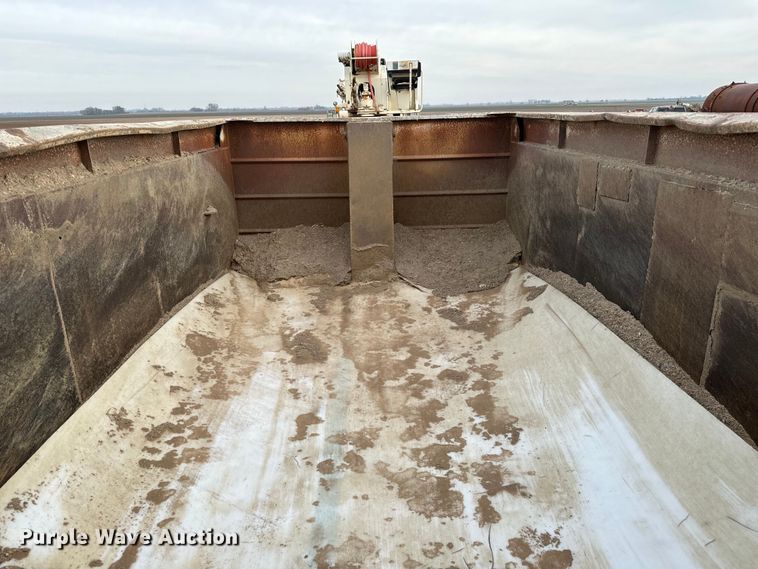 image for item NH9131 1989 Shop built end dump pup trailer