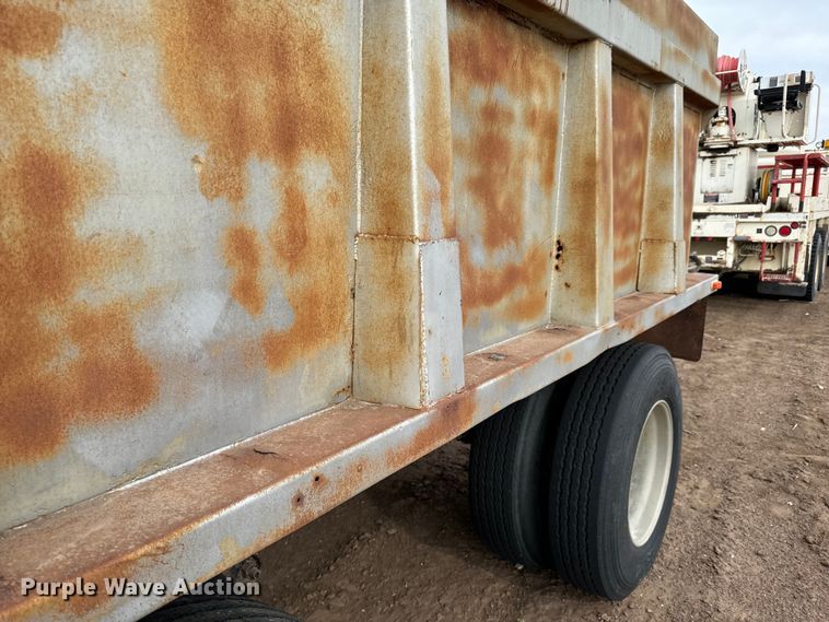 image for item NH9131 1989 Shop built end dump pup trailer