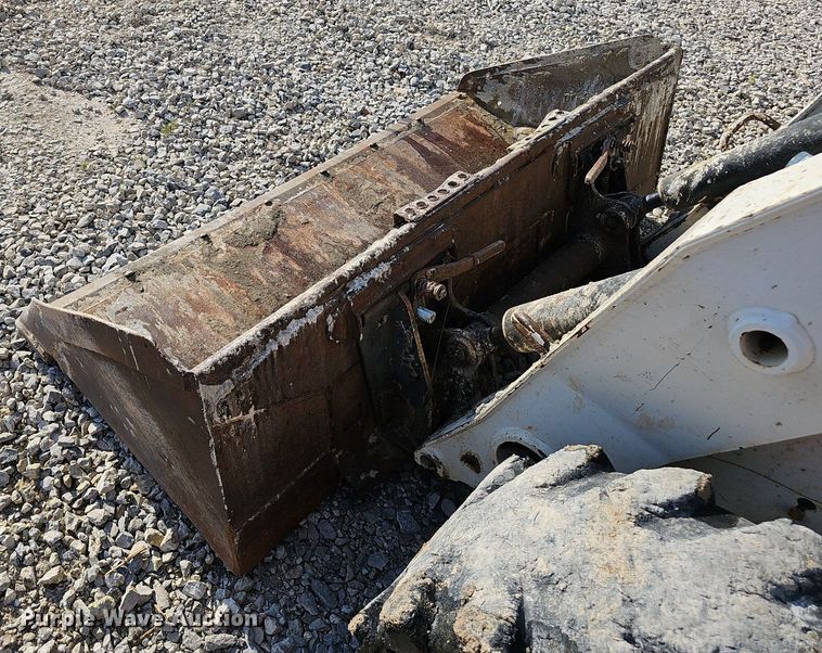 image for item NX9127 2009 Bobcat  S300 skid steer loader