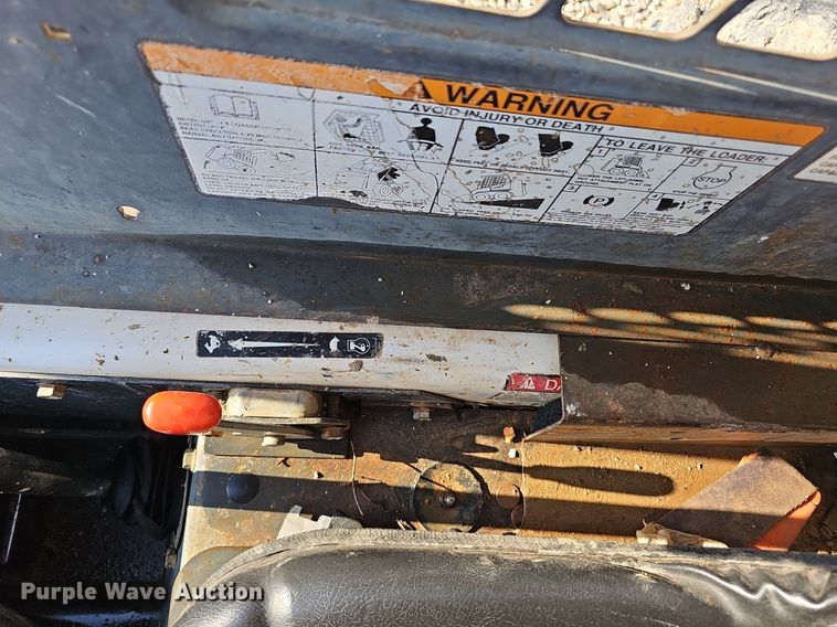 image for item NX9127 2009 Bobcat  S300 skid steer loader