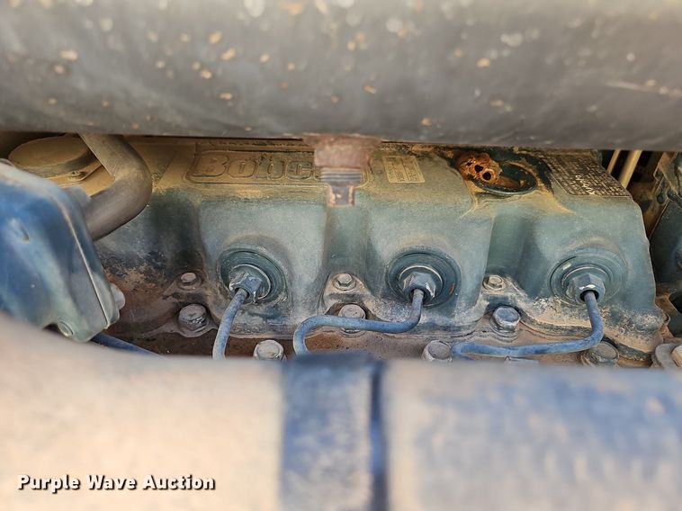 image for item NX9127 2009 Bobcat  S300 skid steer loader