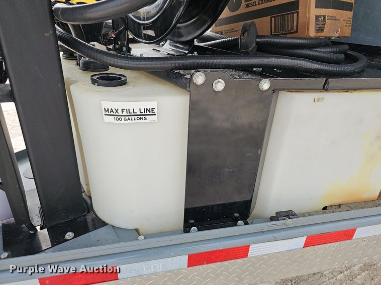 image for item NX9203 2022 Thunder Creek Equipment  FST990 fuel trailer