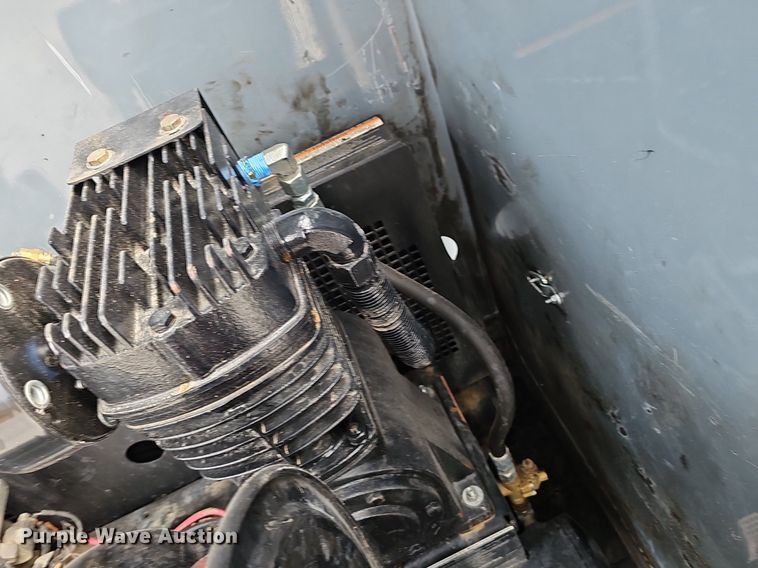 image for item NX9203 2022 Thunder Creek Equipment  FST990 fuel trailer