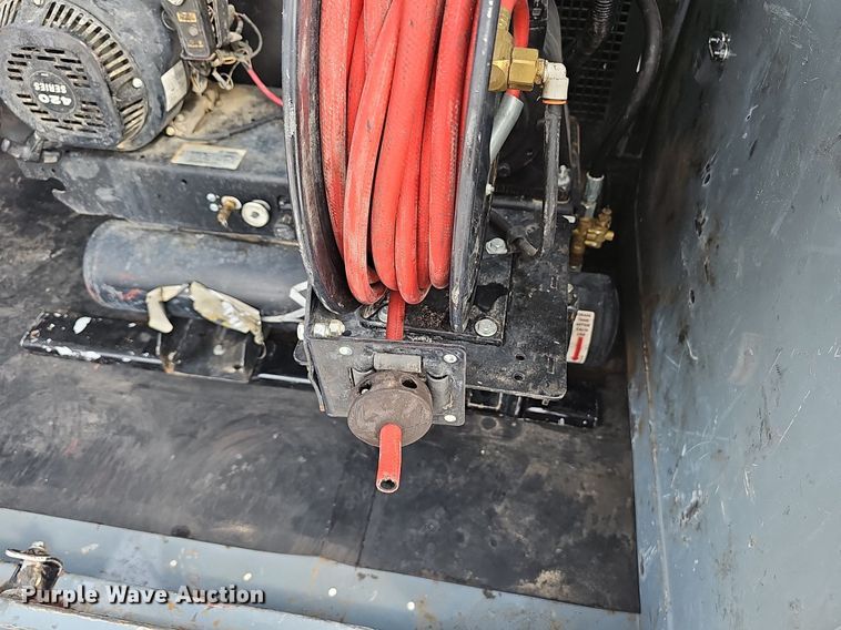 image for item NX9203 2022 Thunder Creek Equipment  FST990 fuel trailer