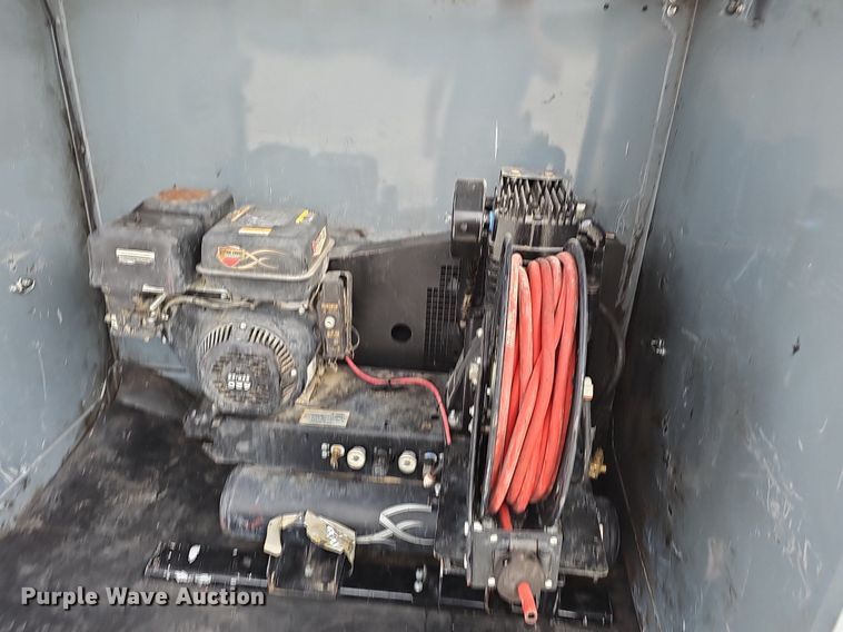 image for item NX9203 2022 Thunder Creek Equipment  FST990 fuel trailer