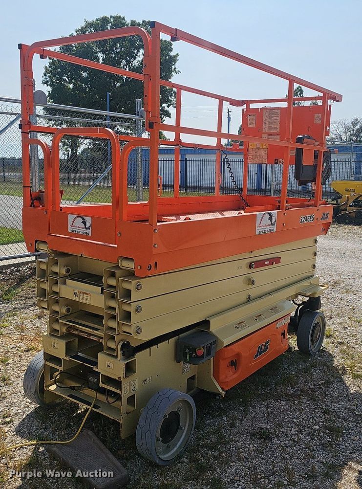 image for item NX9211 2020 JLG 3246ES scissor lift