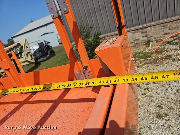 image for item NX9211 2020 JLG 3246ES scissor lift