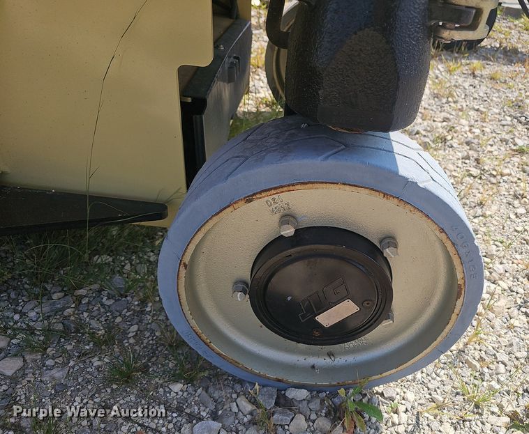 image for item NX9211 2020 JLG 3246ES scissor lift