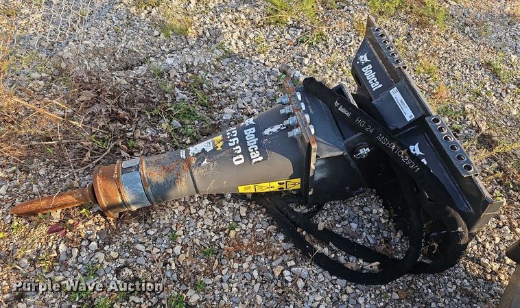 image for item NX9217 2019 Bobcat HB680 skid steer breaker