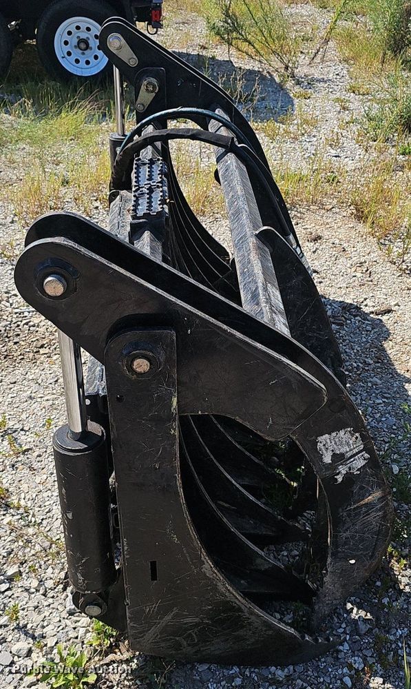 image for item NX9225 Land Pride  72