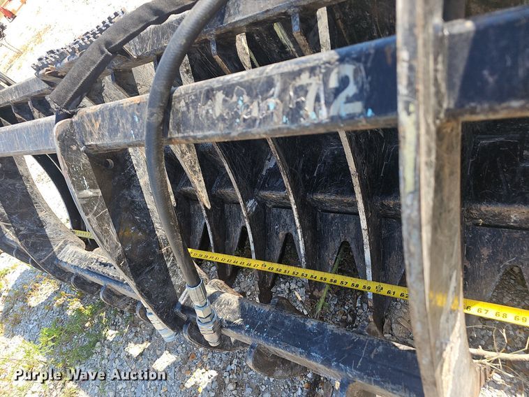 image for item NX9225 Land Pride  72