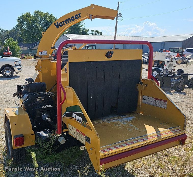 image for item NX9228 2019 Vermeer BC900XL wood chipper