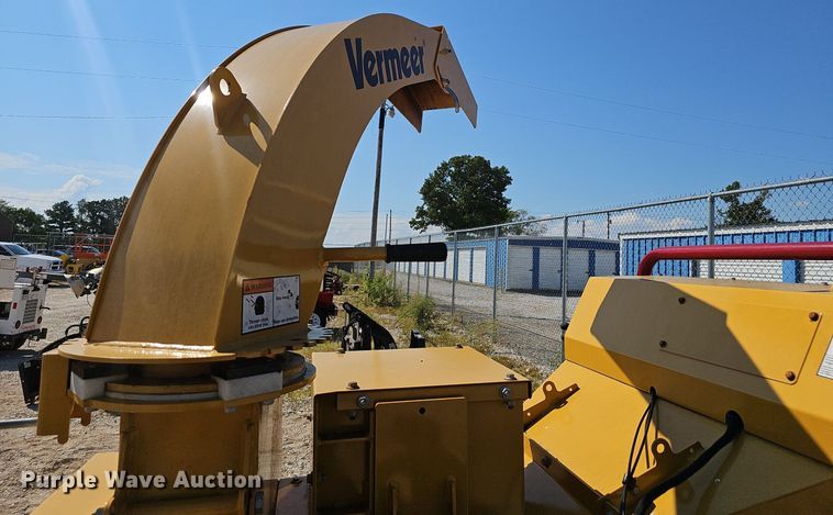 image for item NX9228 2019 Vermeer BC900XL wood chipper