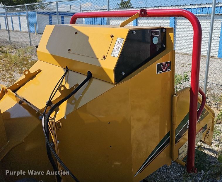 image for item NX9228 2019 Vermeer BC900XL wood chipper