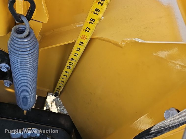 image for item NX9228 2019 Vermeer BC900XL wood chipper