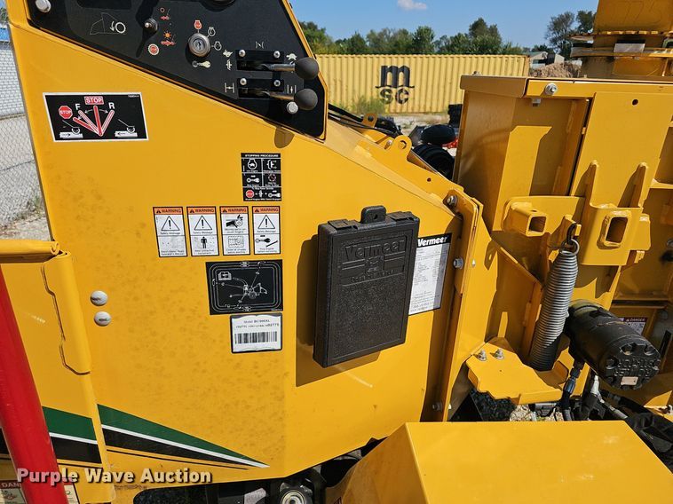 image for item NX9228 2019 Vermeer BC900XL wood chipper