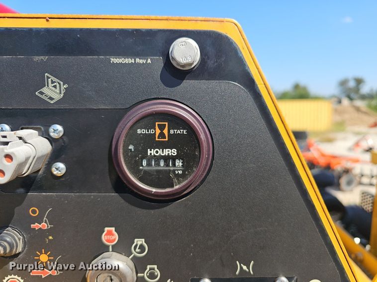 image for item NX9228 2019 Vermeer BC900XL wood chipper