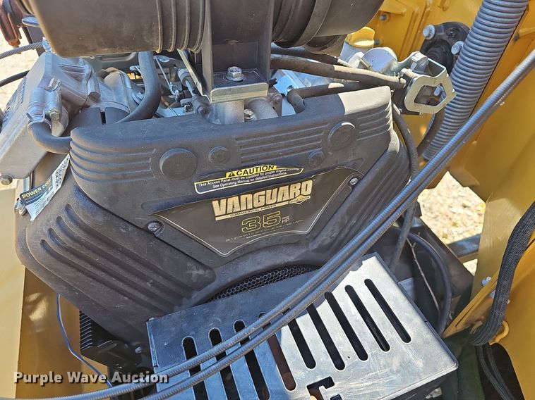 image for item NX9228 2019 Vermeer BC900XL wood chipper