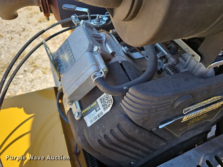 image for item NX9228 2019 Vermeer BC900XL wood chipper